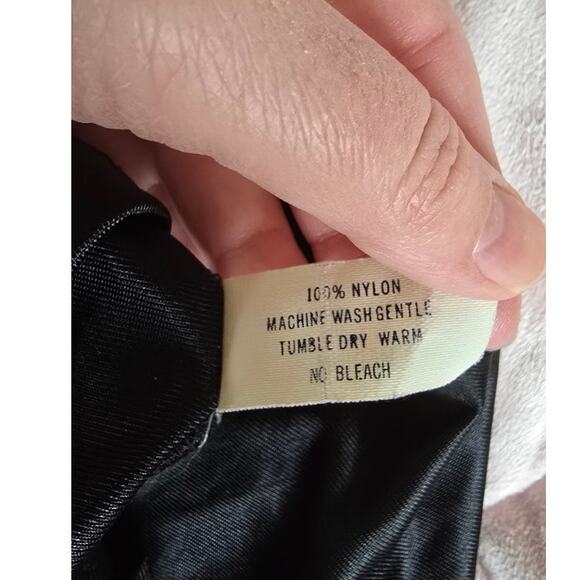 Lovely Vintage  Joie De Vie Nylon "Satin" Look Nightgown with  Lace - Picture 7 of 10